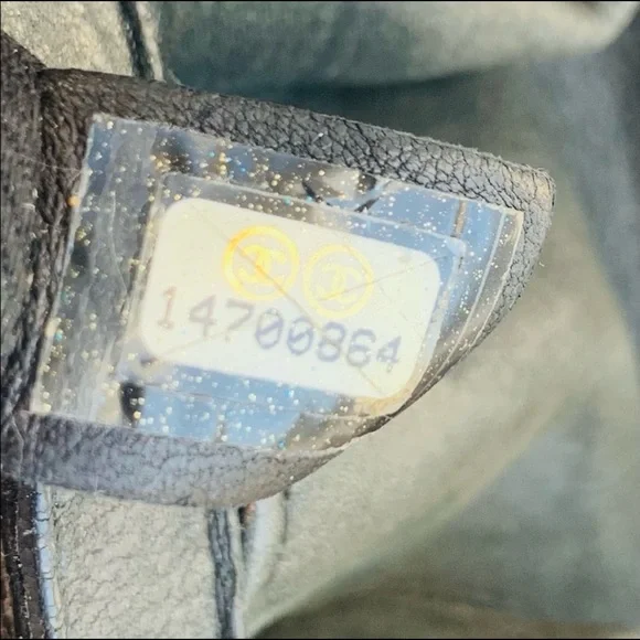 Authentic Chanel Mademoiselle Bag Black - Picture 3 of 8